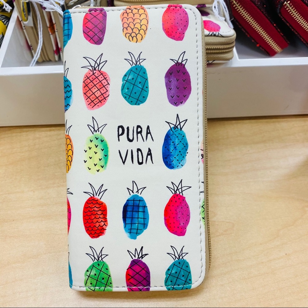 Pura Vida Pineapple Wallet - Picture 3 of 3